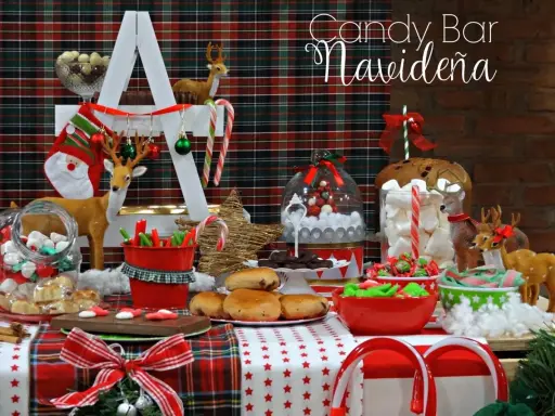 Mesa dulce navideña con renos, bastones de caramelo y muchas ideas chuches navidad.