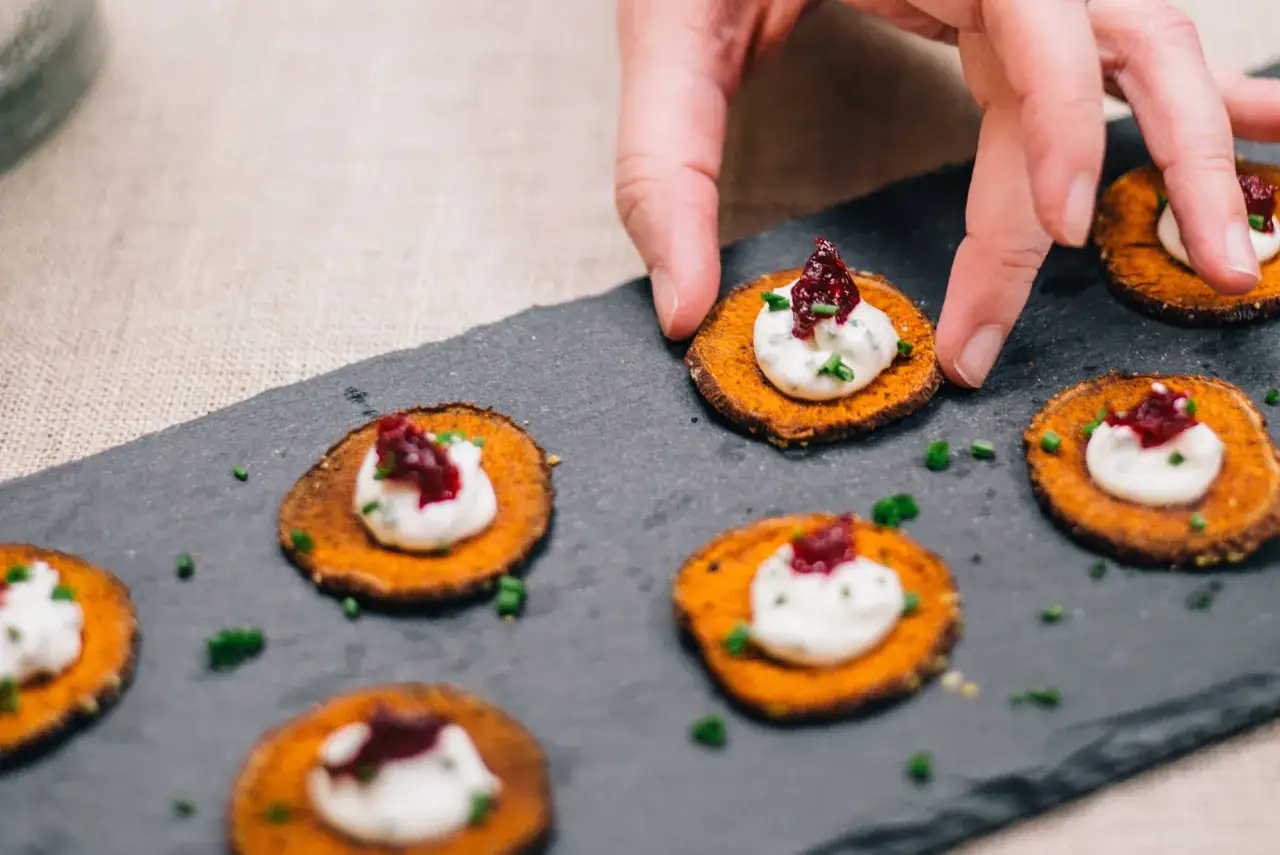 Deliciosos bocados de boniato con crema y mermelada, perfectos para tus recetas con boniato.